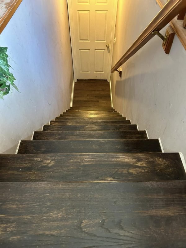 6893a2048b3e5_stairs2